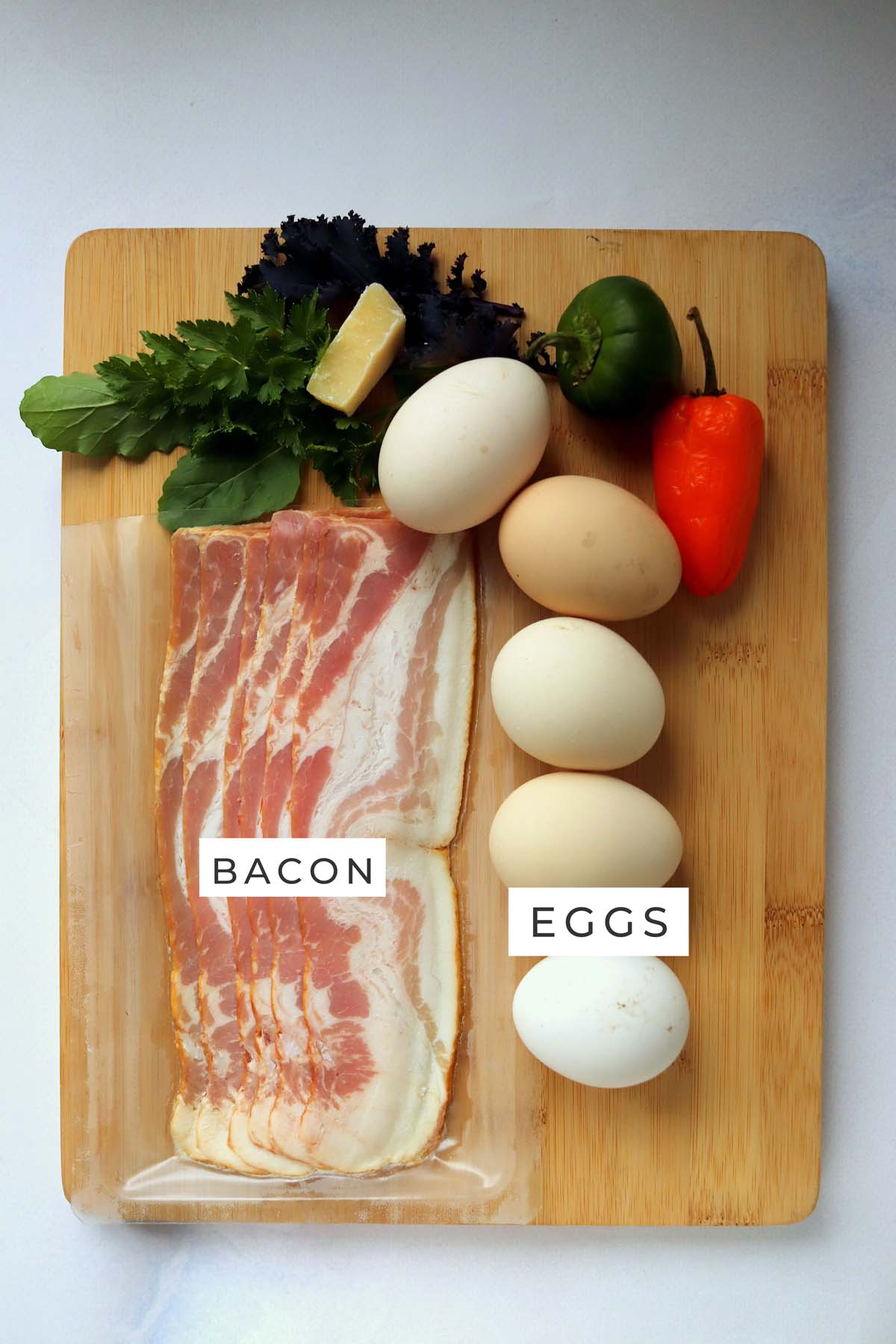 bacon and egg cups labeled ingredients.