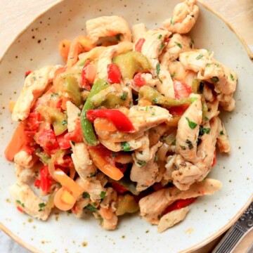 Thumbnail of low calorie chicken fajitas.