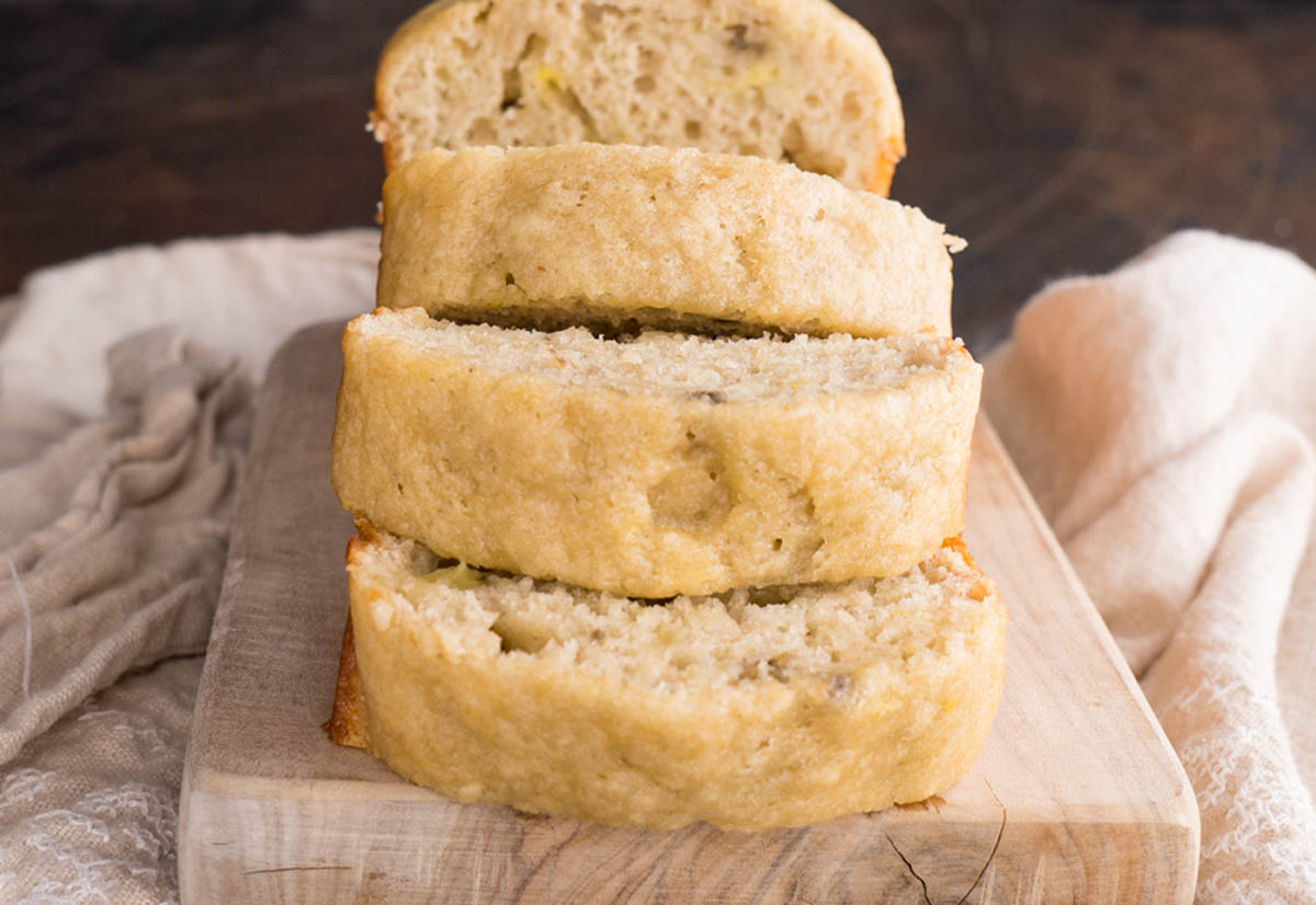 close up sliced banana bread.