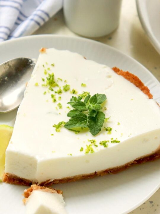 healthy key lime pie thumbnail picture.