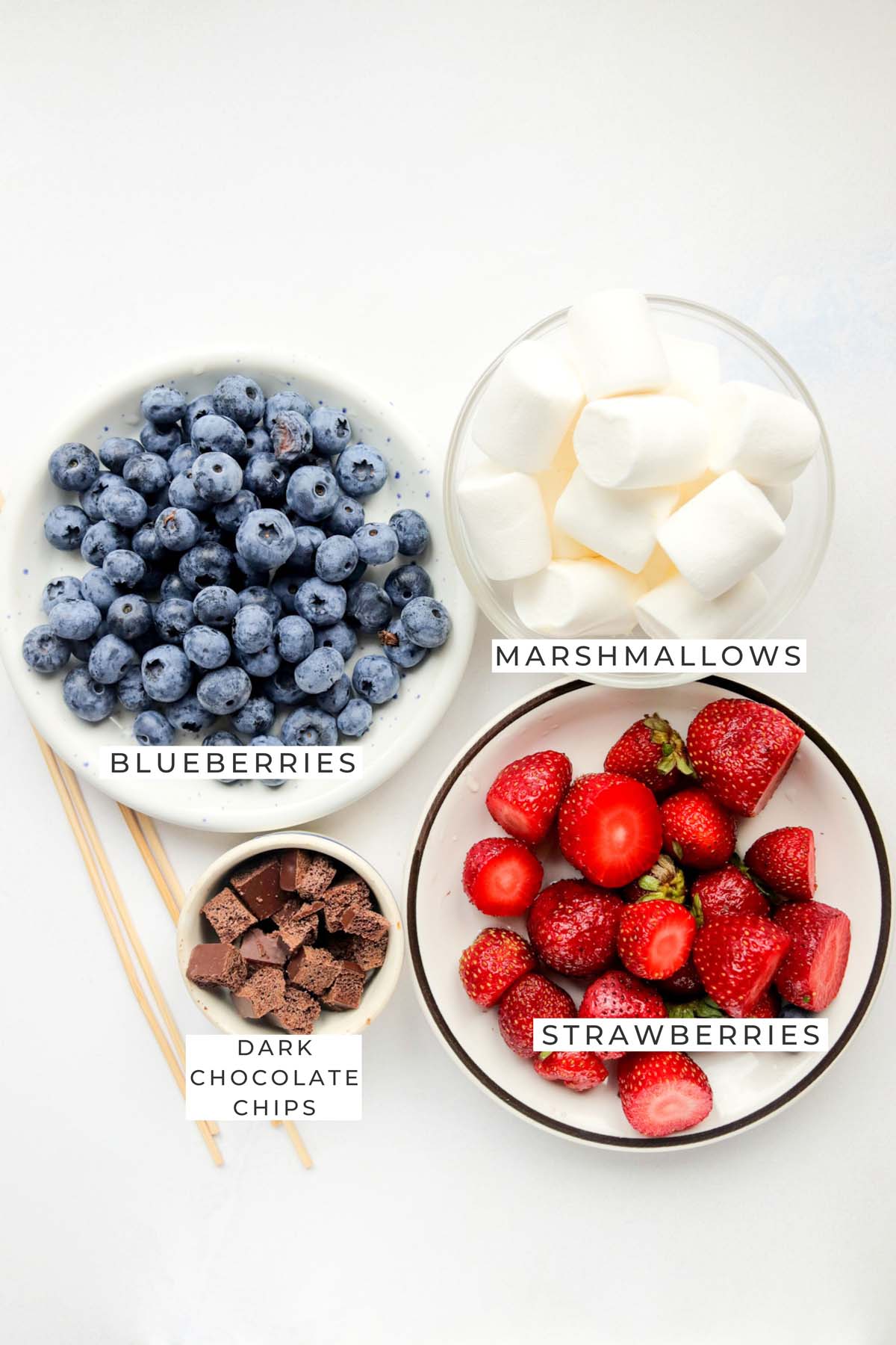 July 4th fruit kabobs labeled ingredients.