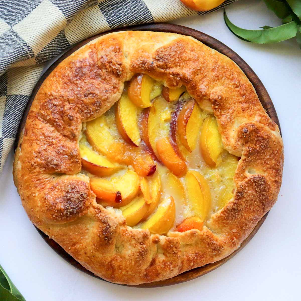 rustic peach galette thumbnail picture.