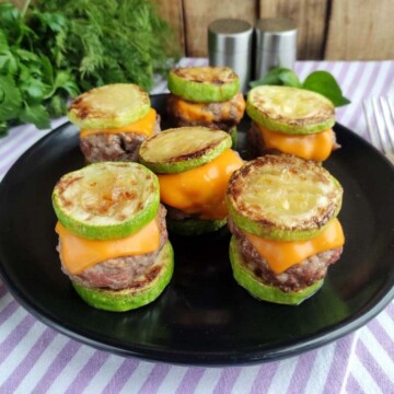 Thumbnail picture of zucchini sliders.
