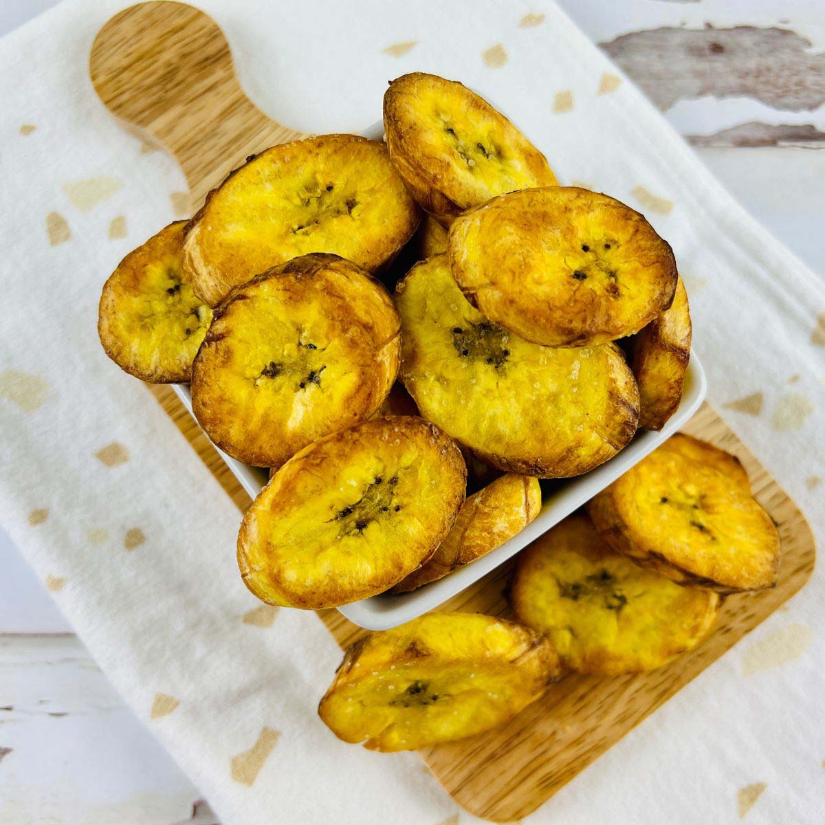 Thumbnail of air fryer sweet plantains.