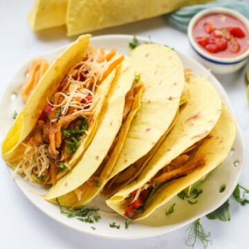 Thumbnail of canned jackfruit tacos.