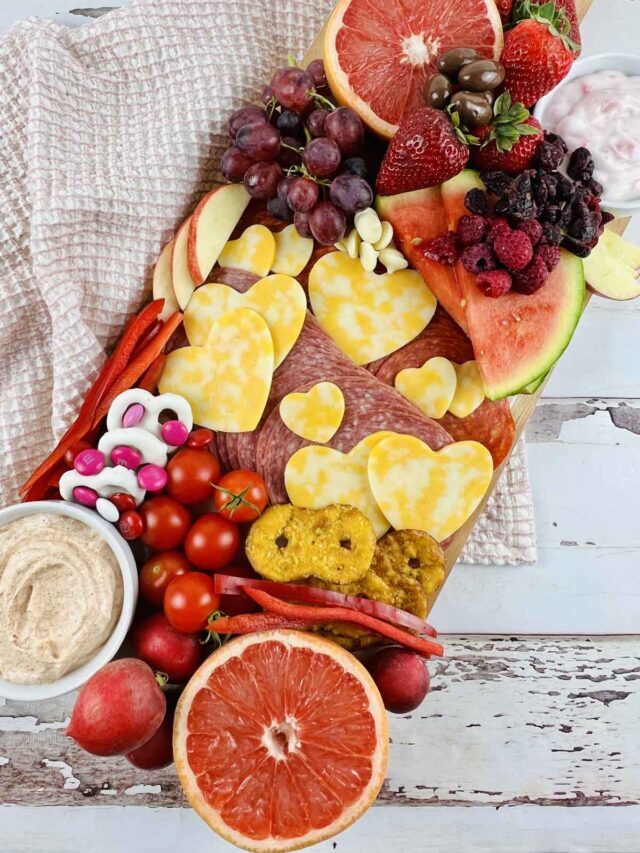 How To Make A Valentine’s Charcuterie Board Story