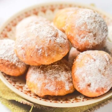 Pretzel bites on a plate.