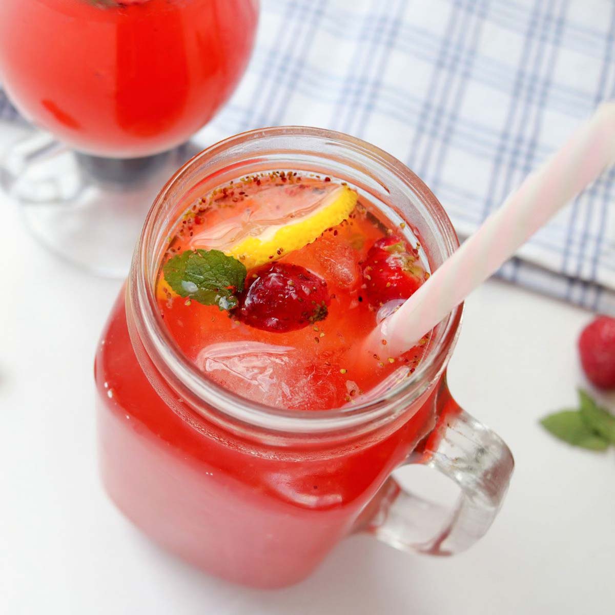 Thumbnail of green tea strawberry lemonade.
