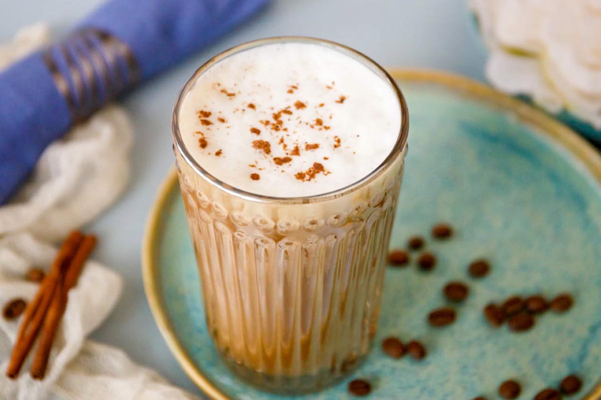 snickerdoodle latte in a glass.