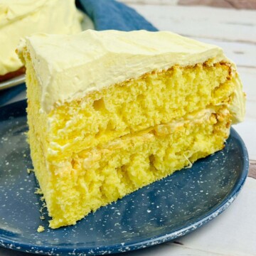 Thumbnail of lemon cake with pineapple filling.