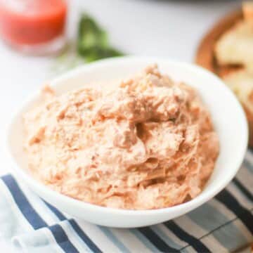 Thumbnail of low calorie buffalo chicken dip.