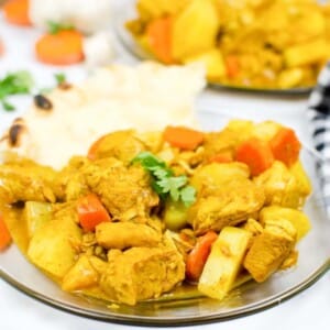 Thumbnail of low calorie chicken curry.