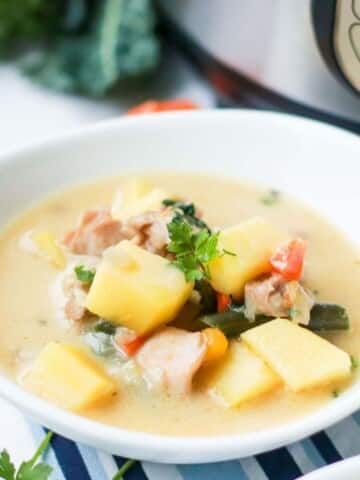 Thumbnail of low calorie chicken pot pie soup.