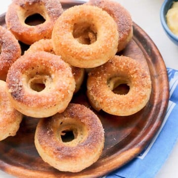 Thumbnail of low calorie cinnamon sugar donuts.
