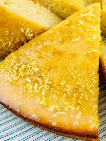 Thumbnail of low calorie lemon cake.