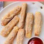 Pinterest pin of low calorie mozzarella sticks.