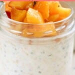 Pinterest pin of low calorie peach overnight oats.