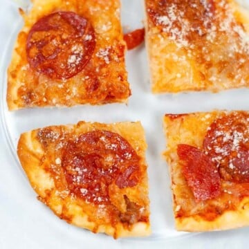 Thumbnail of low calorie pizza.