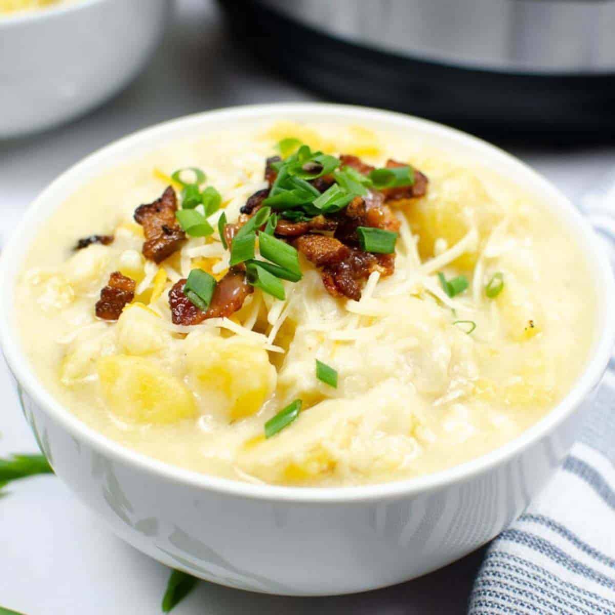 Thumbnail of low calorie potato soup.