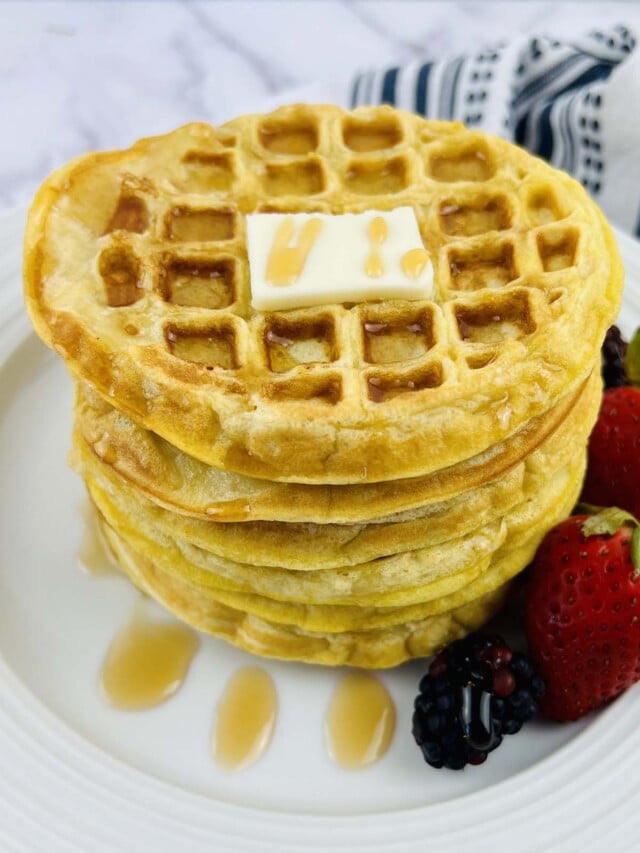 Effortless Low-Cal Waffles: Quick & Crispy Breakfast Recipe!