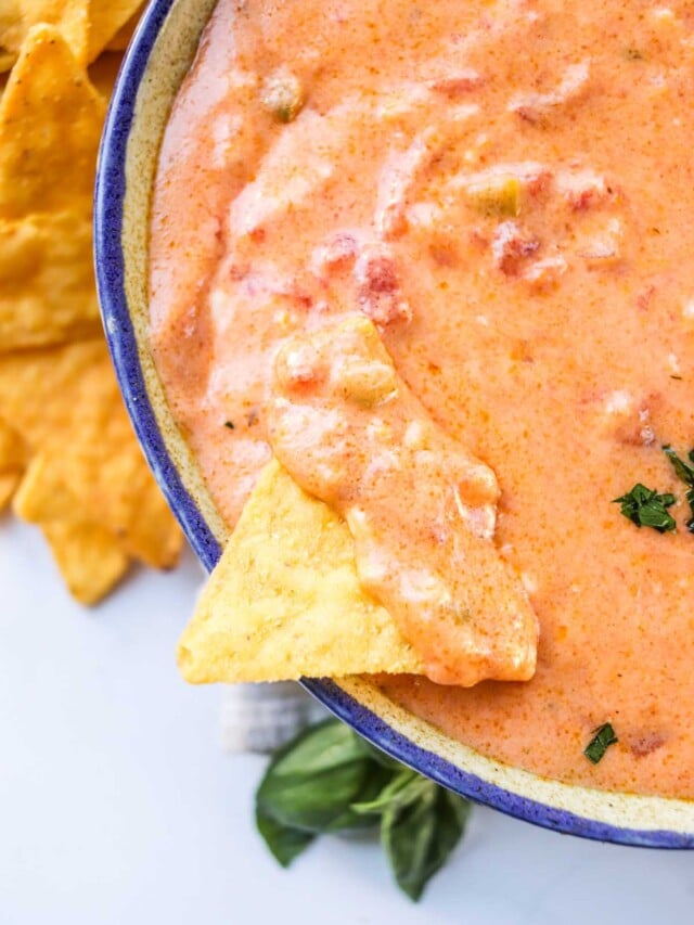 Savory Low-Cal Queso Recipe: Irresistible Game Day Cheese Dip!