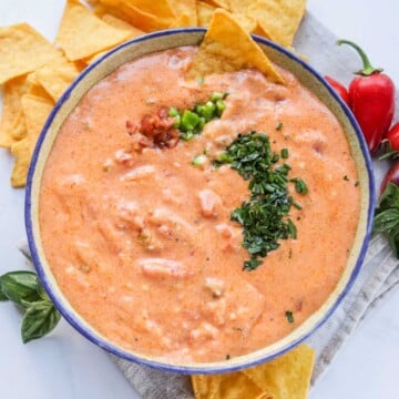 Thumbnail of low calorie queso.